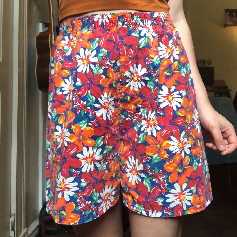 ⭐️SOLD⭐️ Vintage Floral Shorts